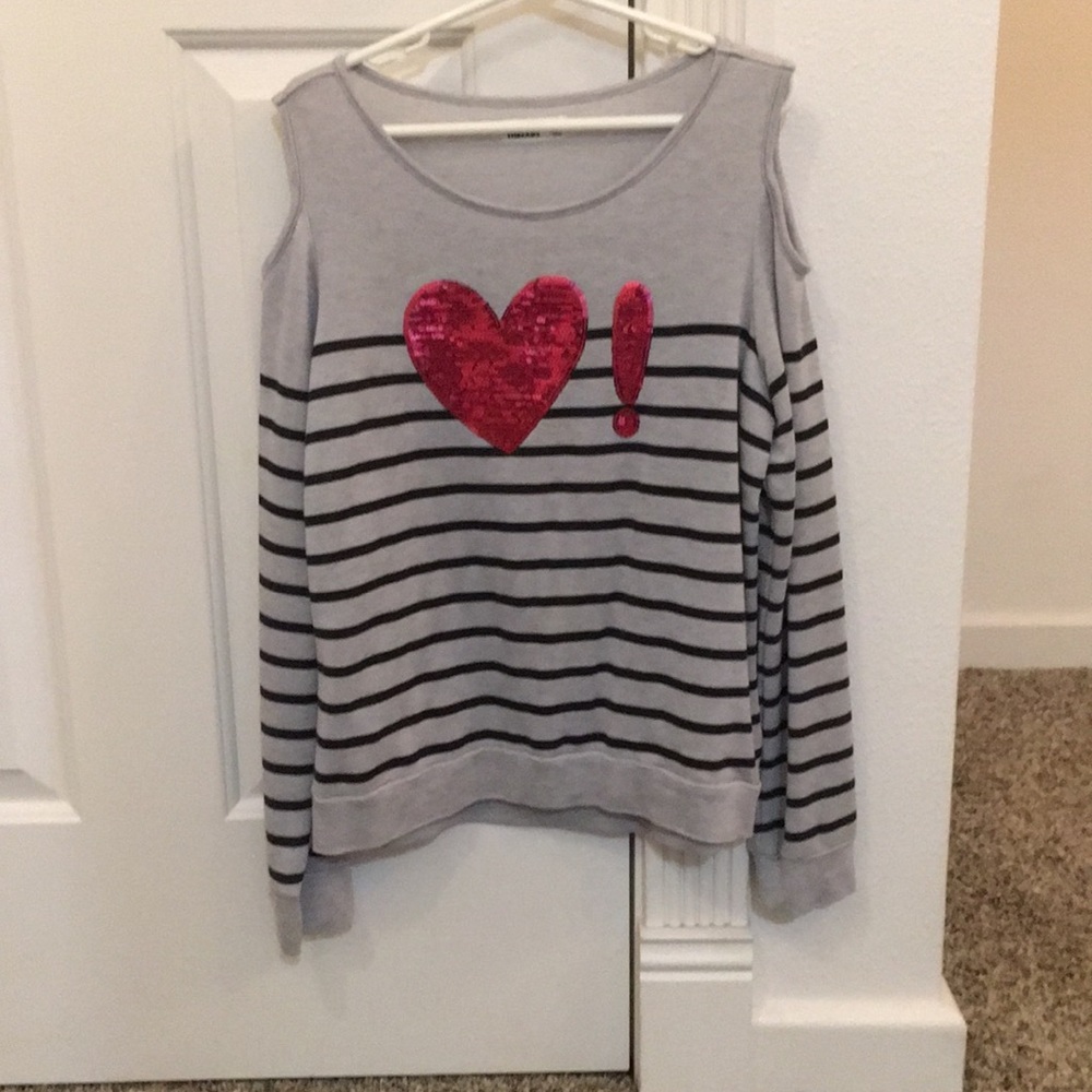 Off the shoulder long sleeve top